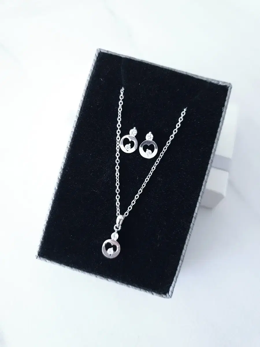 Necklace and earring set (gold-plated, silver prong setting)