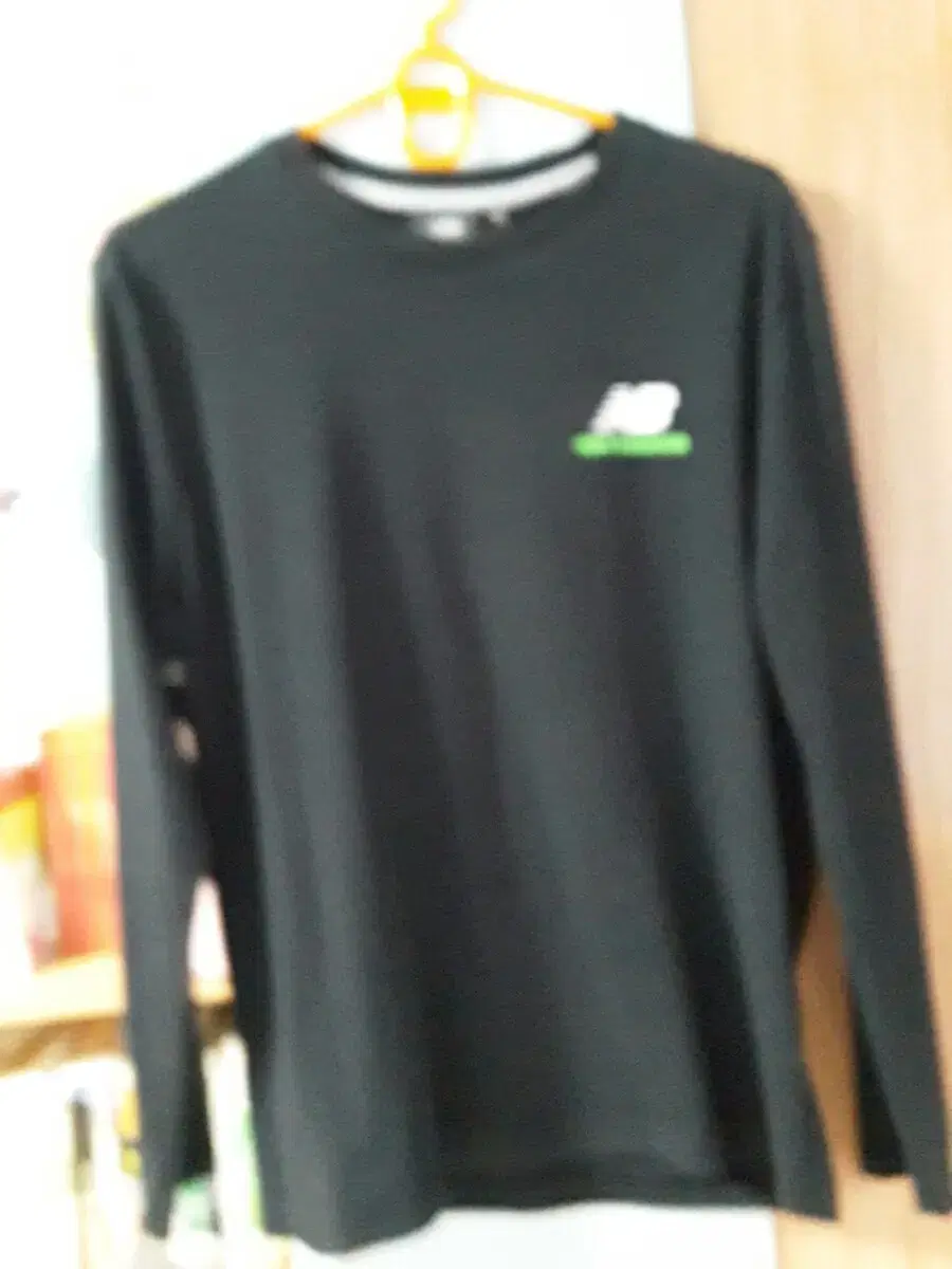 [95] New Balance long sleeve t-shirt for sale~.