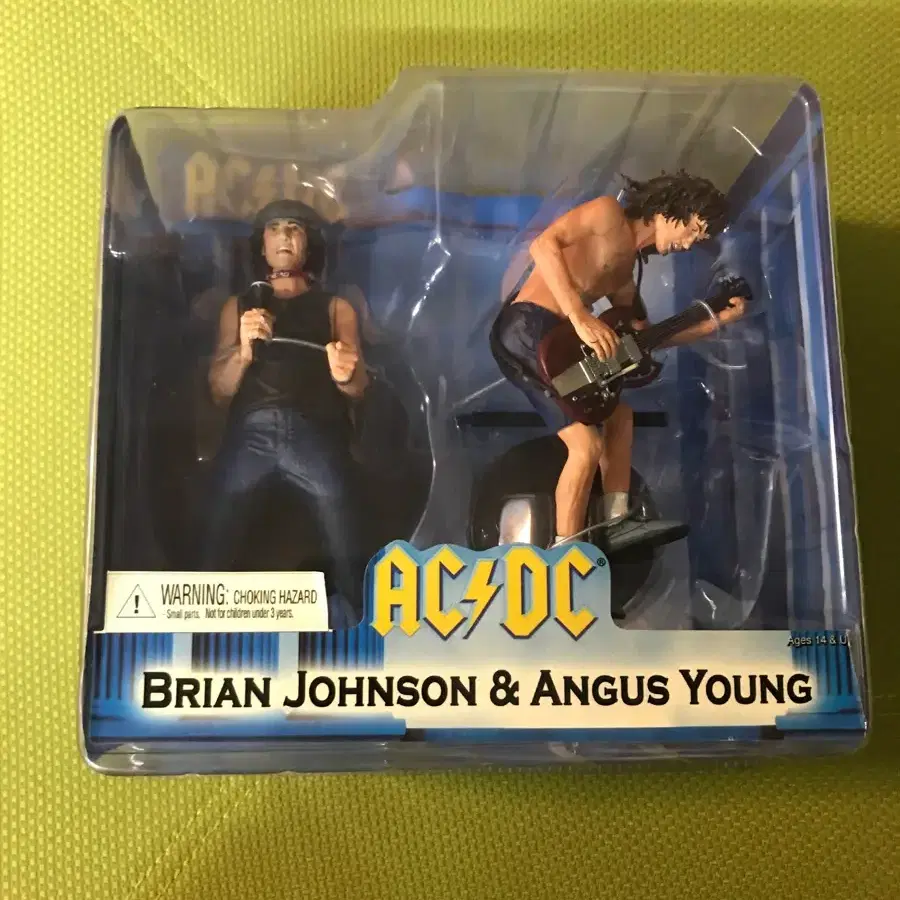 Brian Johnson Angus Young 브라이언 존슨 피규어