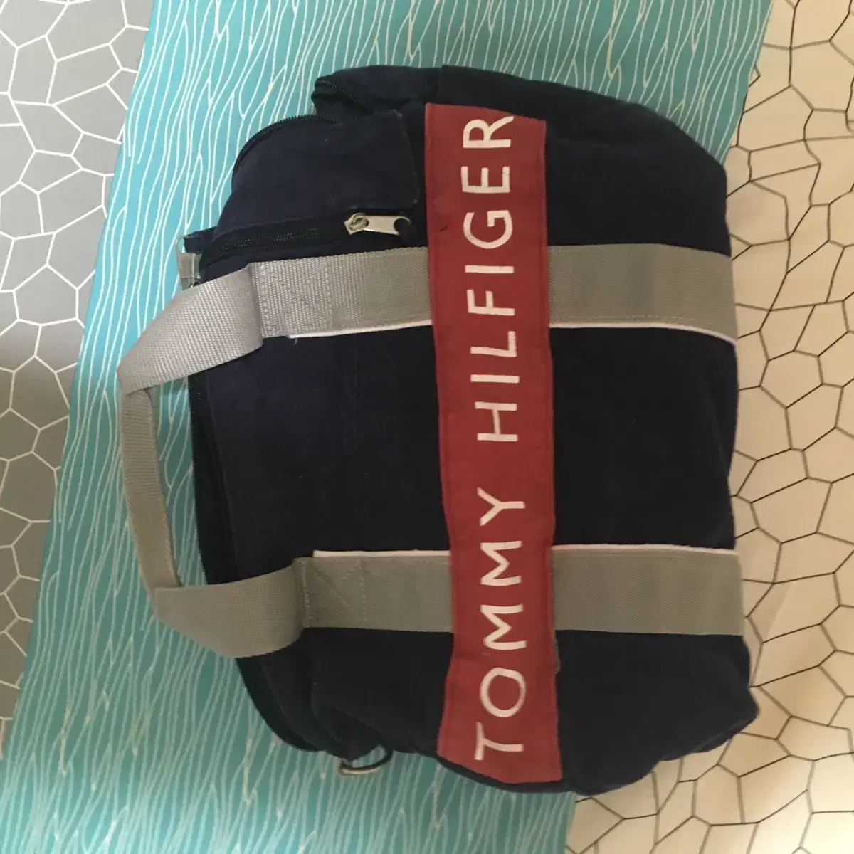 Tommy Hilfiger Hammer Bag Cylinder Bag