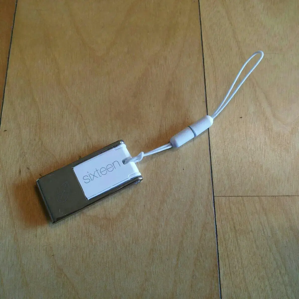 USB (16G)