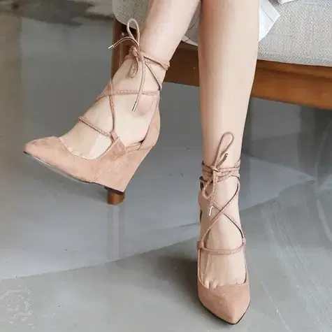 [240] Suede Wedge Heels