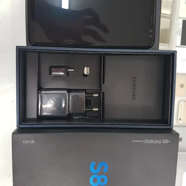 청주 갤럭시s8+ 128g 블랙 새상품급 풀박스