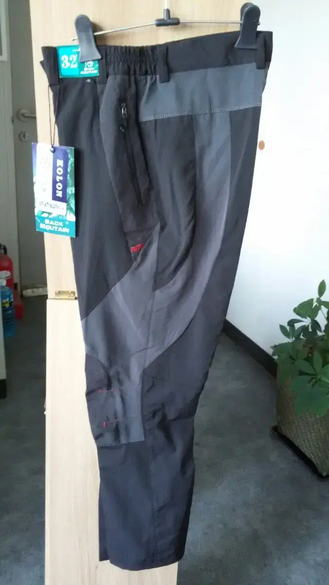 S/FOutdoor San Pants (32")New