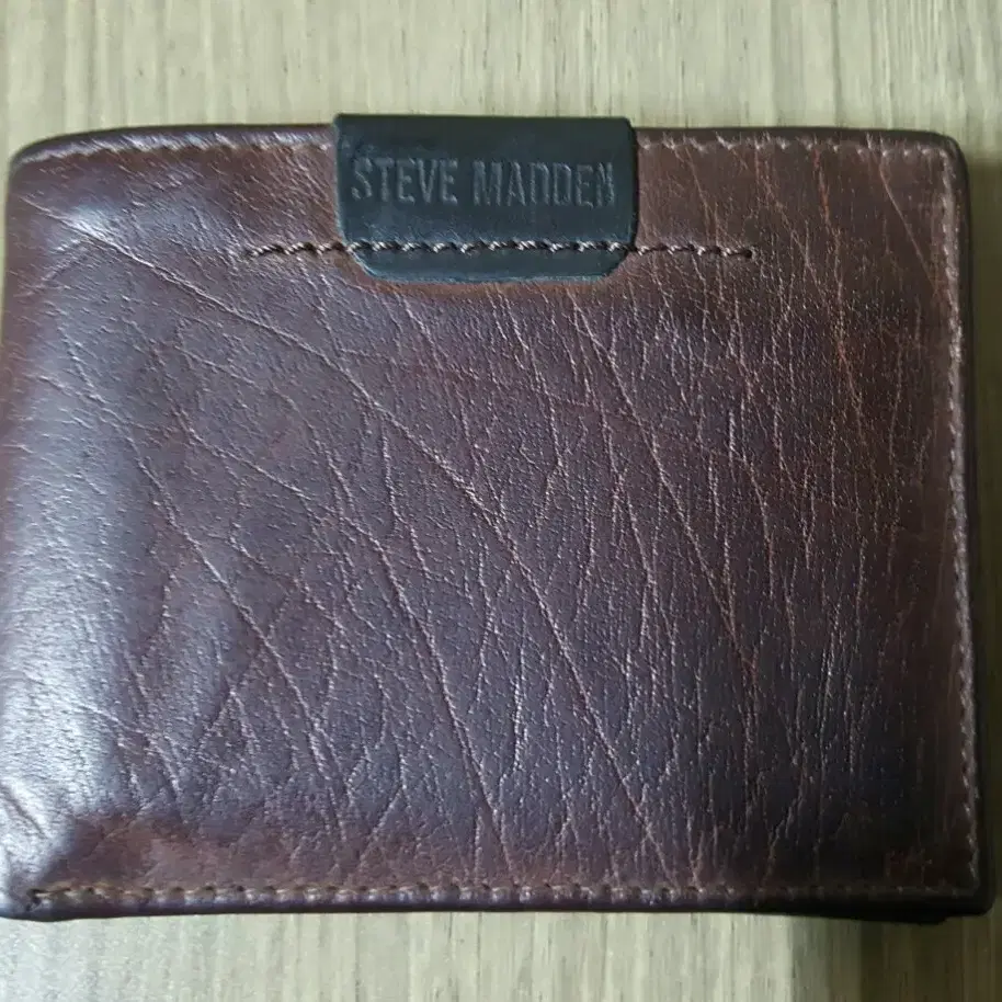 STEVE MADDEN  지갑 ..   5만원에 팝니다..