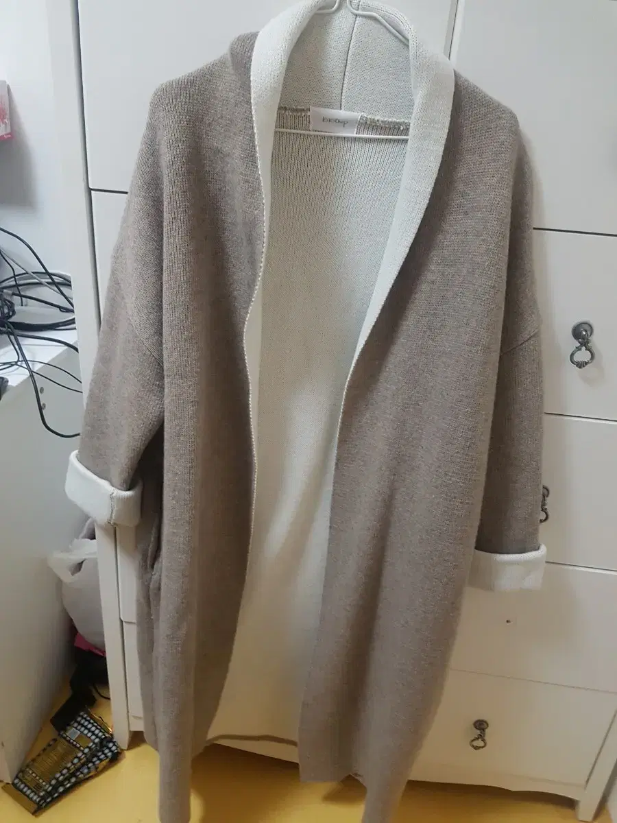 [FREE] Long Cardigan