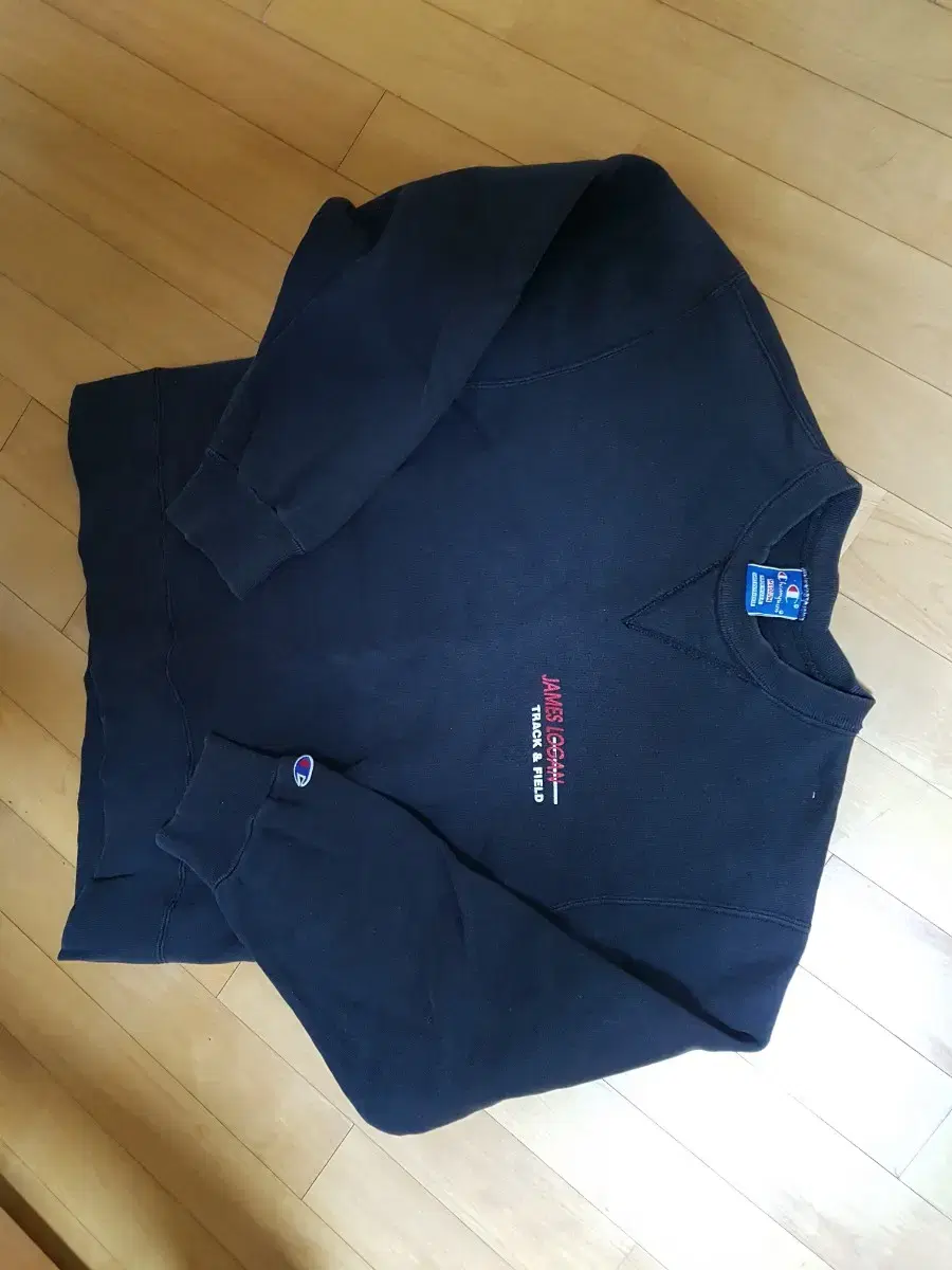 [M] I'm selling my champion top. black top