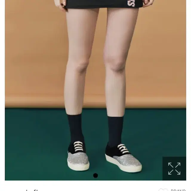 마가린핑거스 gorgeous mini skirt black