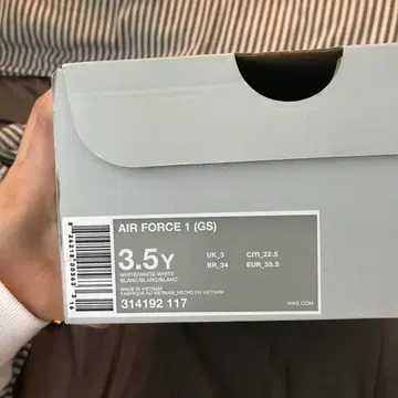 Minor Defect] - Nike Air Max 95 LV8 GS HK DISCOLORATION DEFECT WITHOUT BOX  Kid US3.5Y BQ7218-100 | Kixify Marketplace
