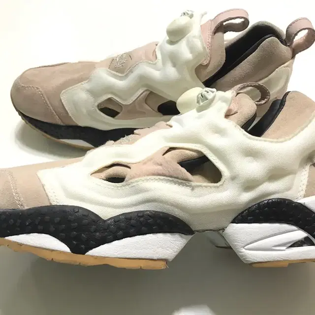 Reebok pump fury X Atmos 리복 펌프퓨리 아트모스