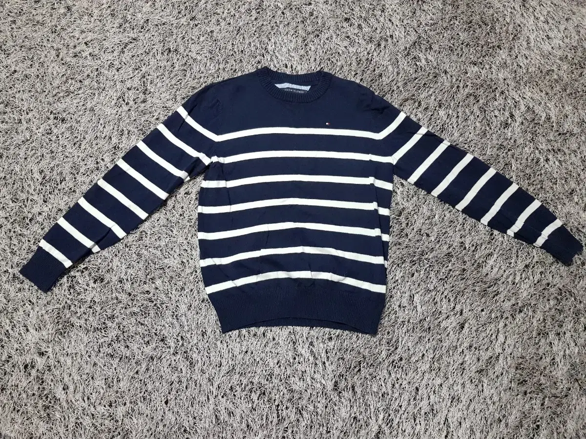 [95] Tommy Hilfiger Sweater