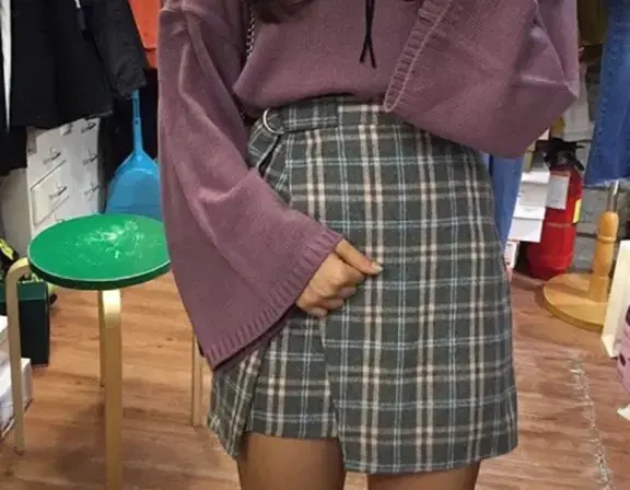 Woolen check skirt