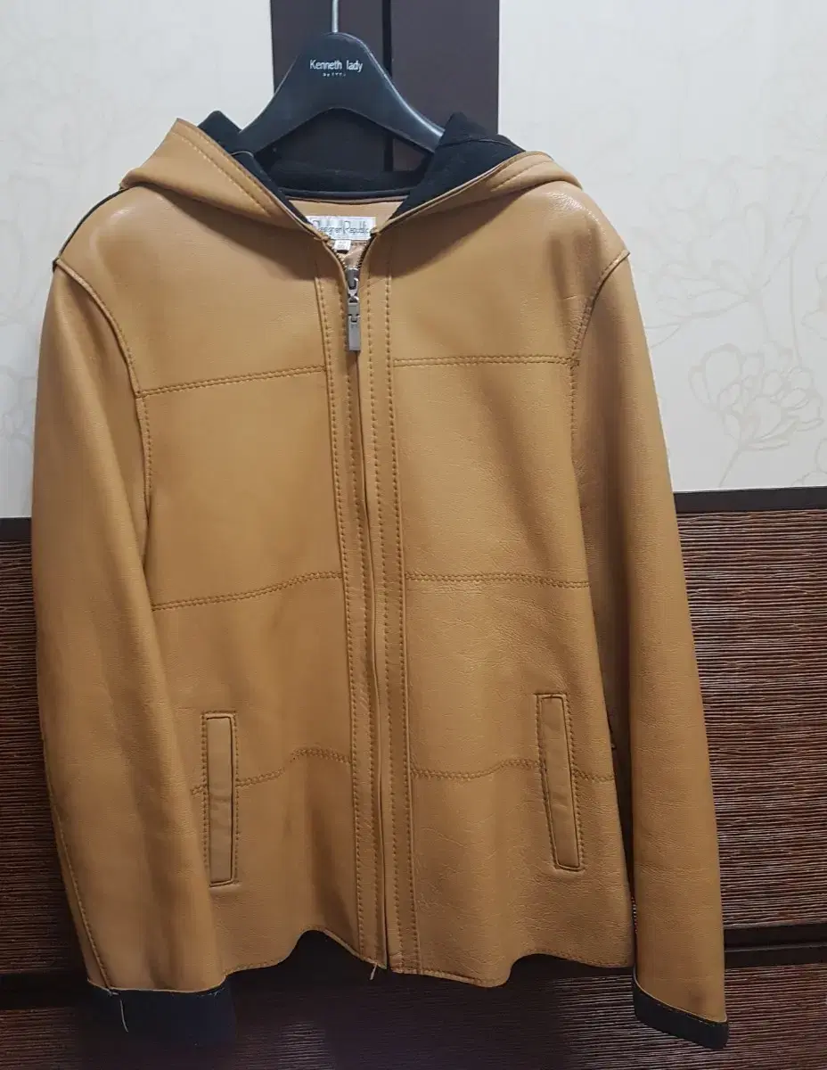 [55] New product. Italian sheepskin jacket, size 55-66