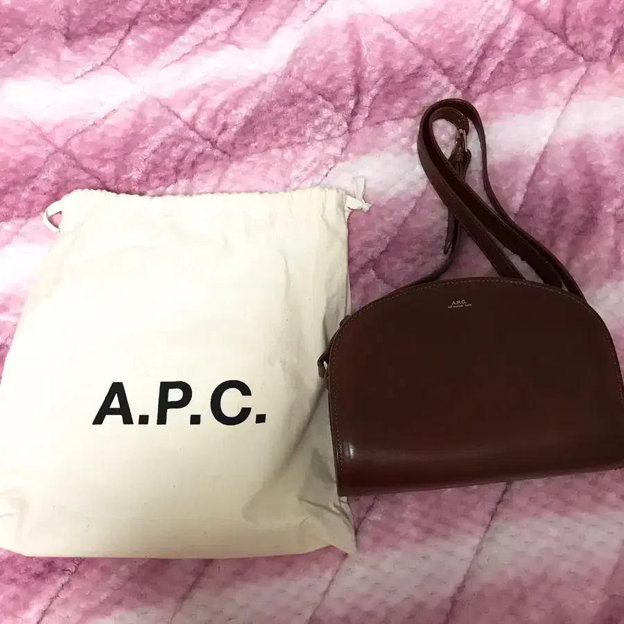 APC apc하프문백