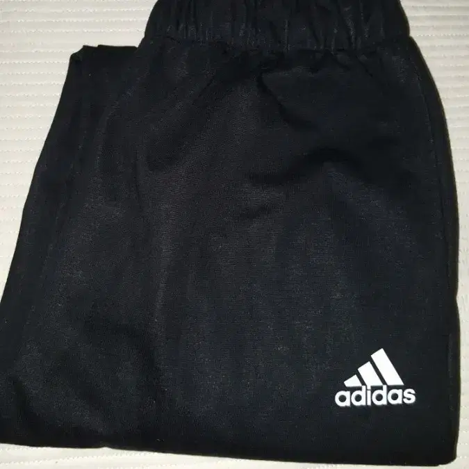 [L] Adidas No. 100 Thrimpit