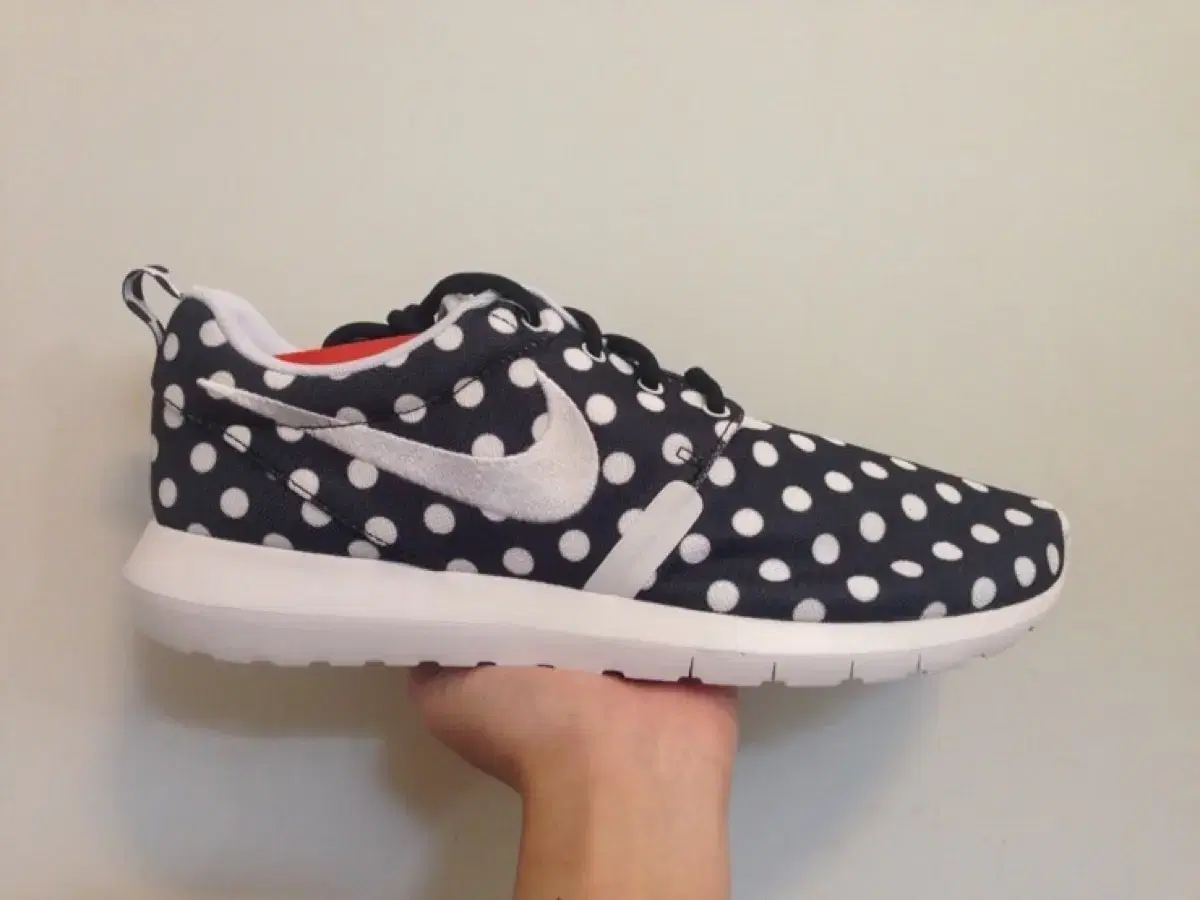 Nike / Roshrun Dotted Dotted Roshrun / 270mm