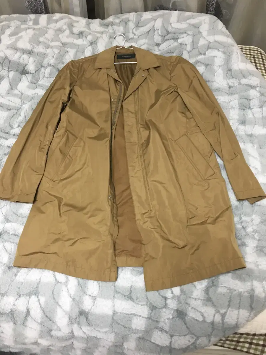 (reduced price)Giordano Trench Trench Coat