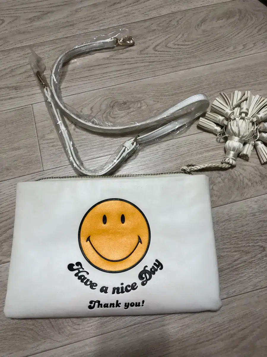 White Smile Bag