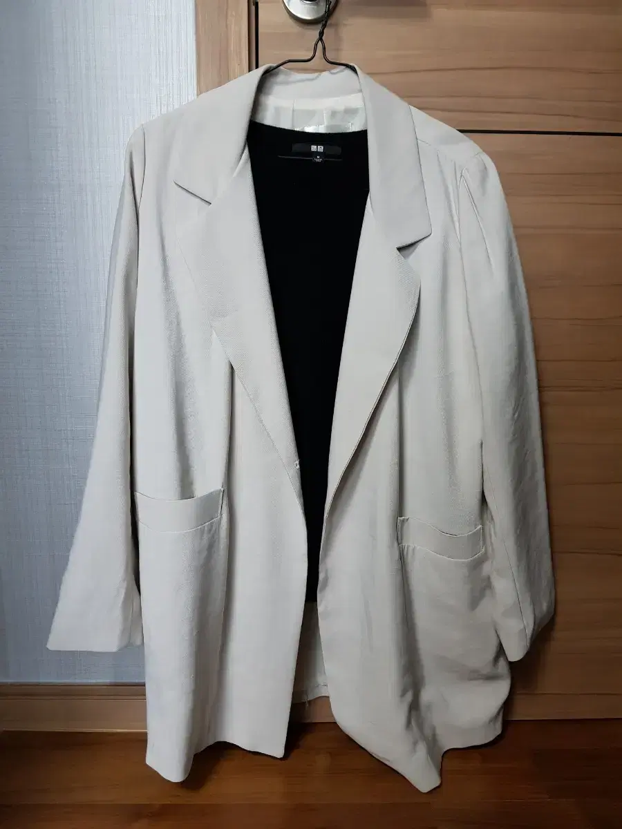 [FREE] bom jacket coat sell~ brand new