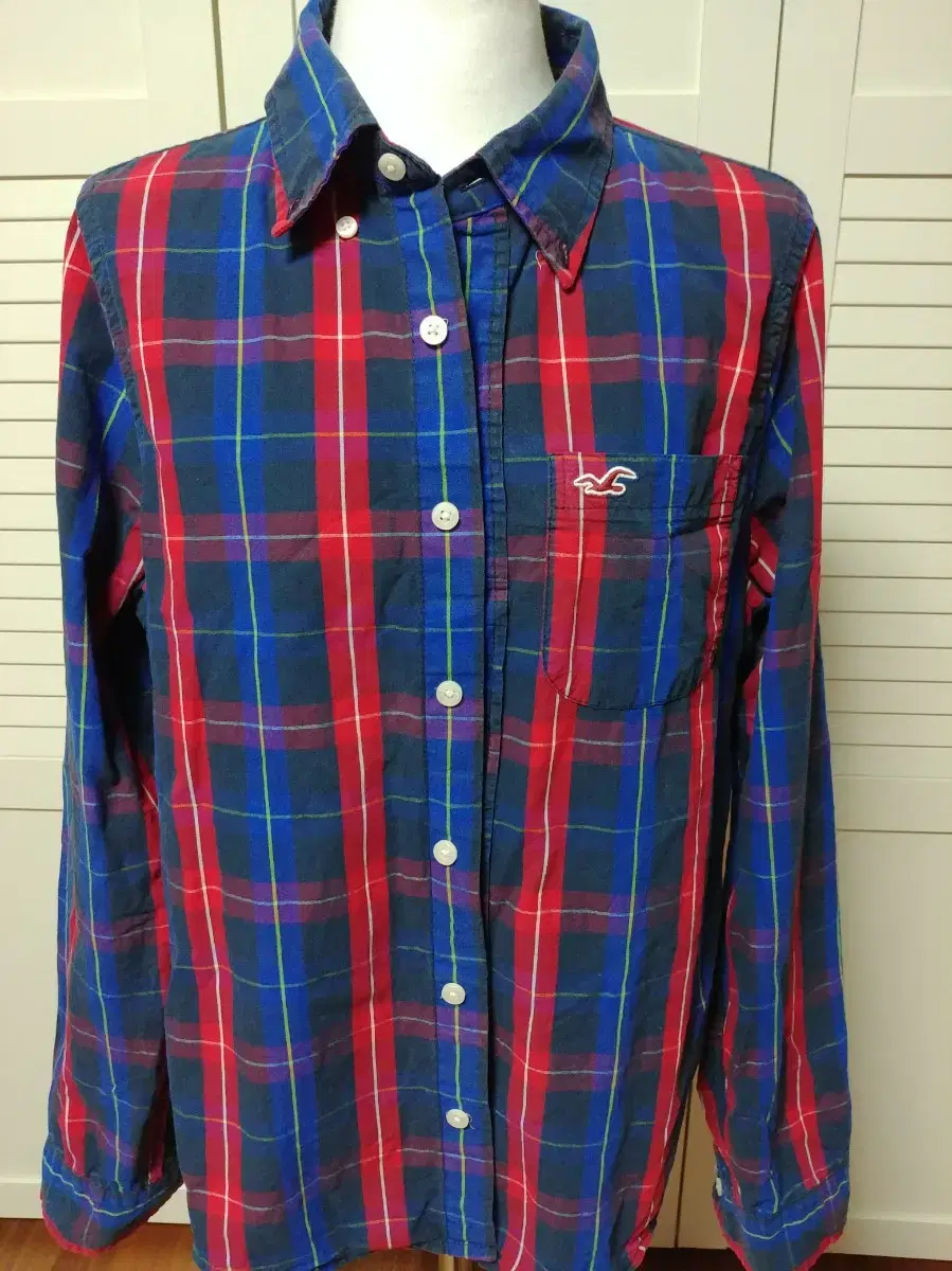 M Hollister Shirt95