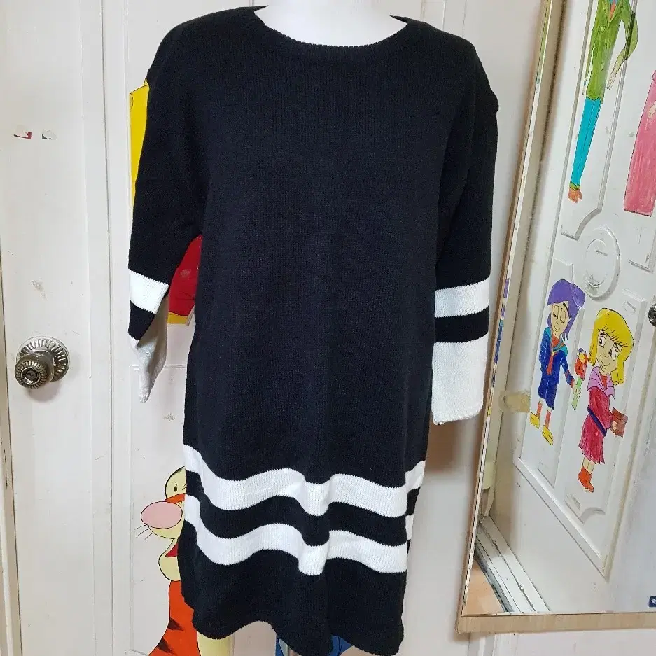 (FREE) Eight Seconds Black Boxy Long Knit T-Shirt *PRICE REDUCED