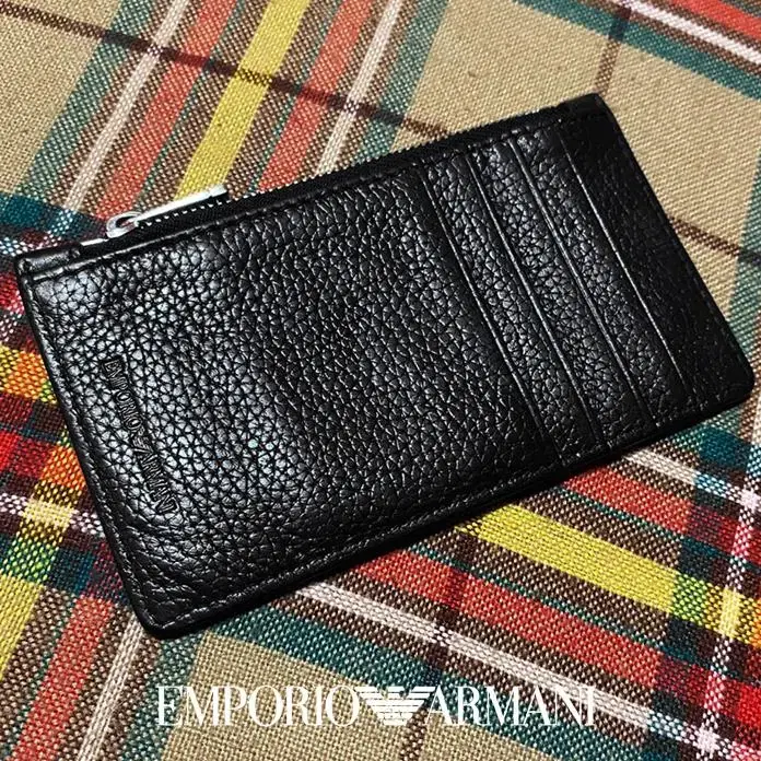 [정품]EMPORIO ARMANI 엠포리오 아르마니 음각로고 지퍼카드지갑