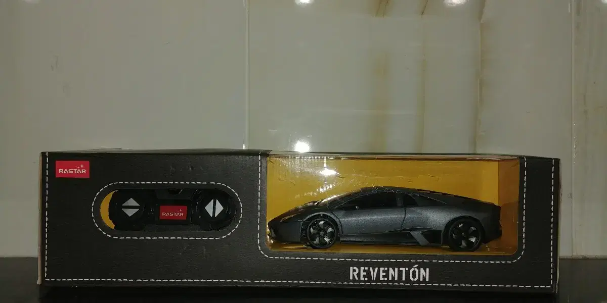 RC car REVENTON