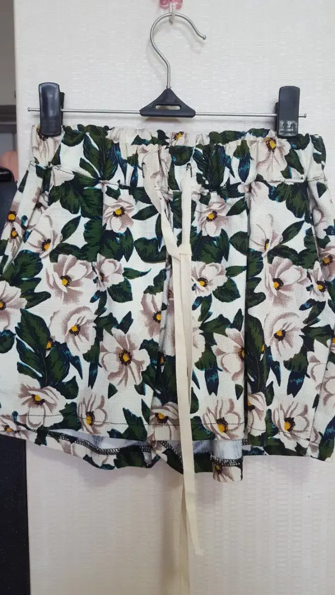 Flower shorts