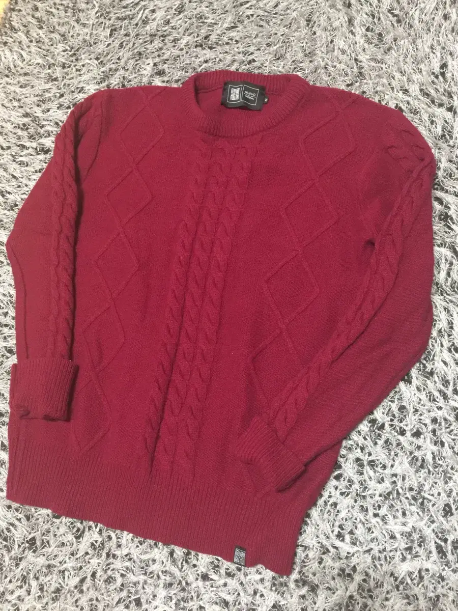 Nuevo Knit (M)