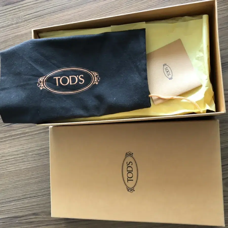 Tod's 토즈 드라이빙슈즈 36사이즈