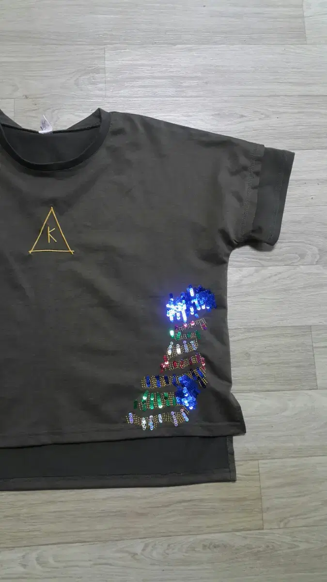 Spangle T-shirt (free)