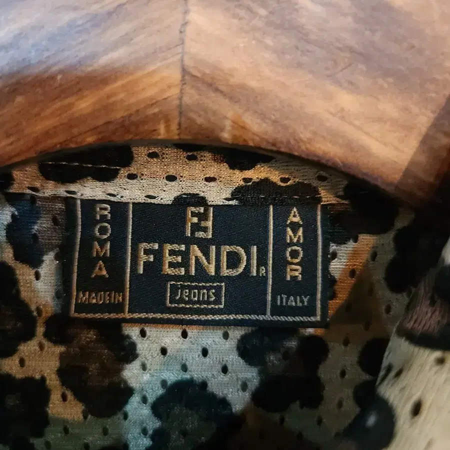 펜디 로고 레오파드 패턴 블라우스 fendi 정품