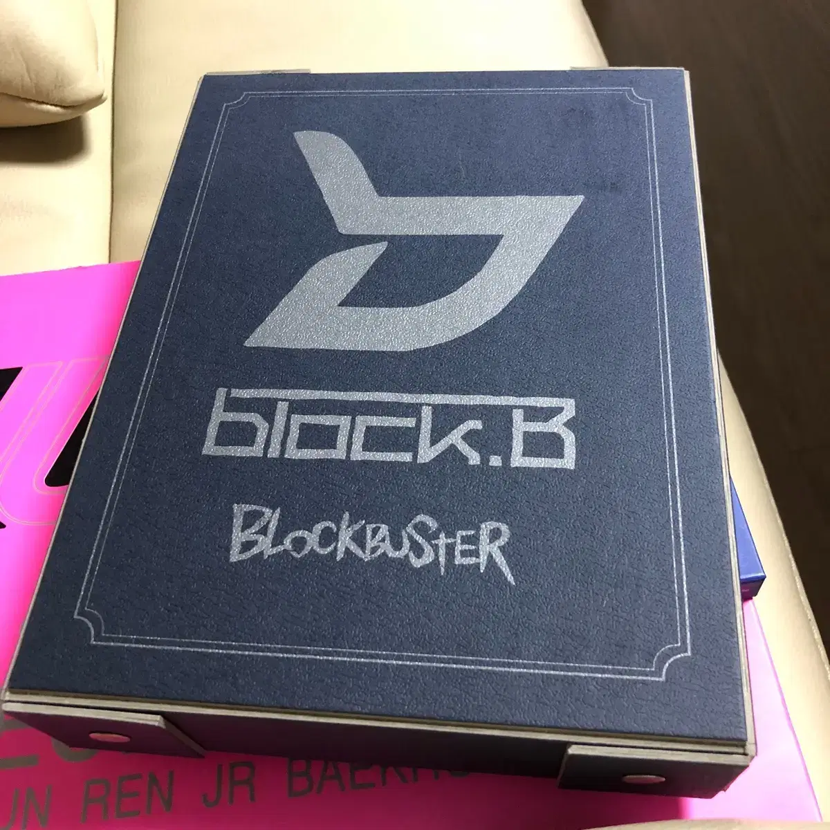 Block B Blockbuster limited edition album slogan,badge