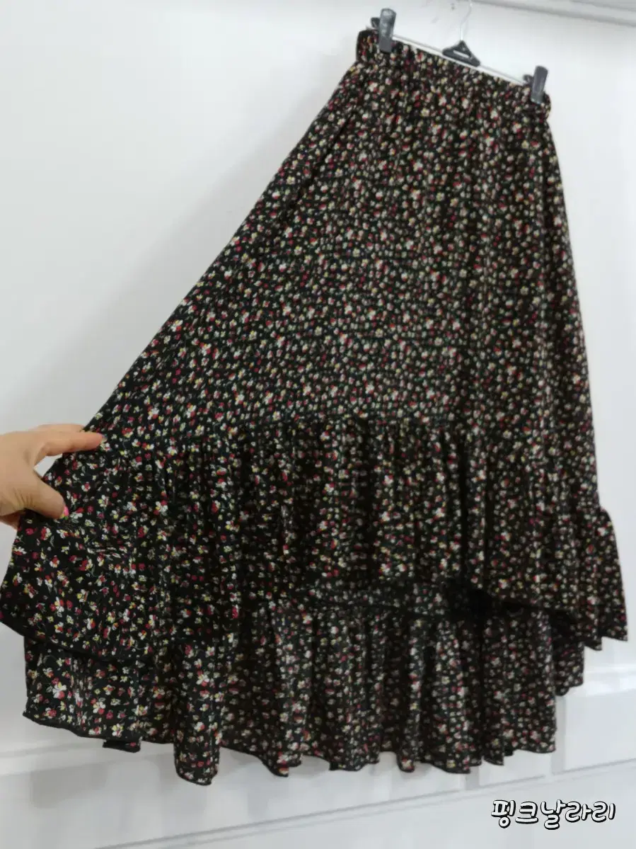 [FREE] New ㅡLAP Unbalanced Long Skirt with Plenty of Volume (Sale)🚫