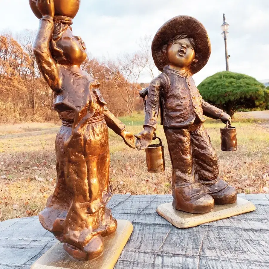 물동이 남매 황동 브론즈(설선오 작가 작품)