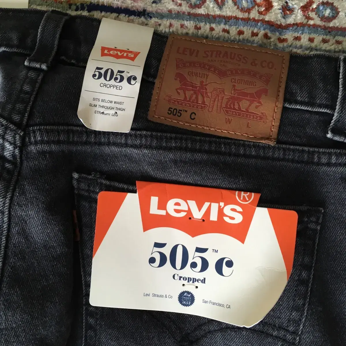 LIVI’S 505 cropped jeans