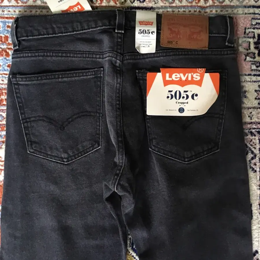 LIVI’S 505 cropped jeans