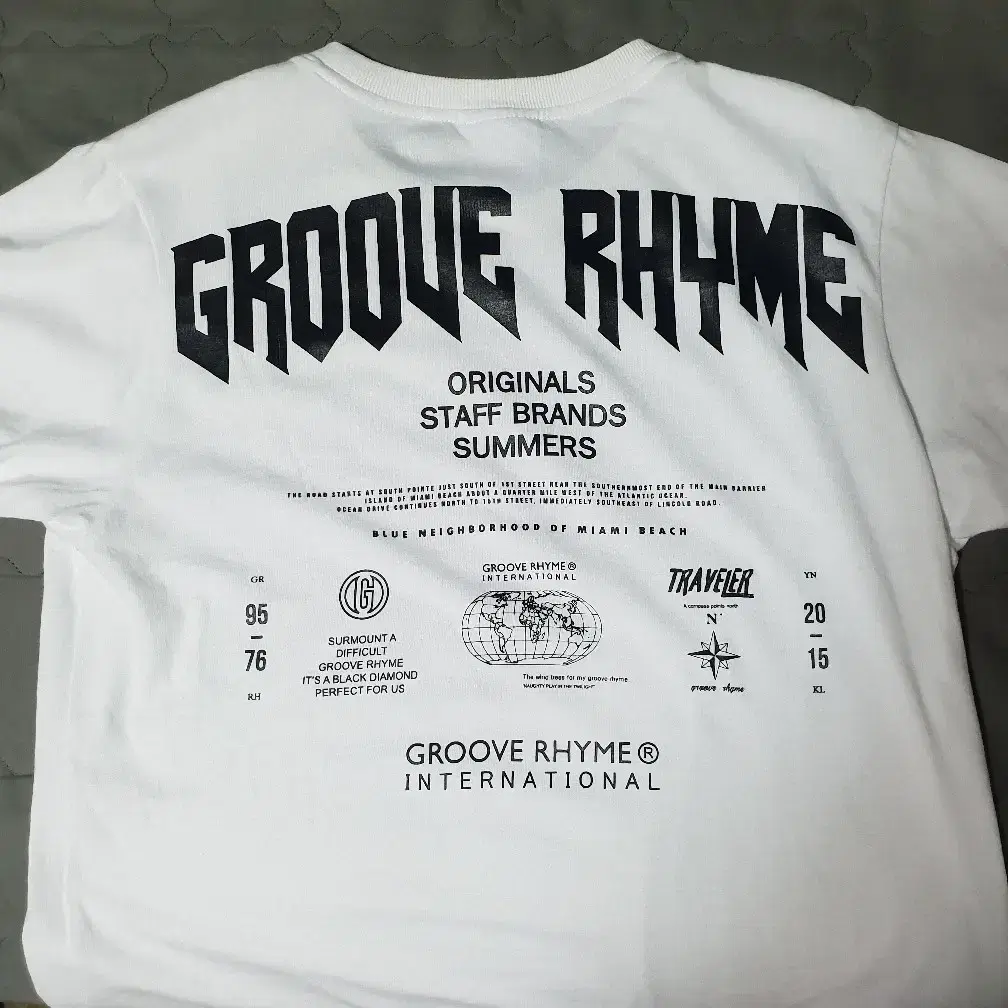 그루브라임 반팔 티셔츠 95정도 흰티 groov rhyme