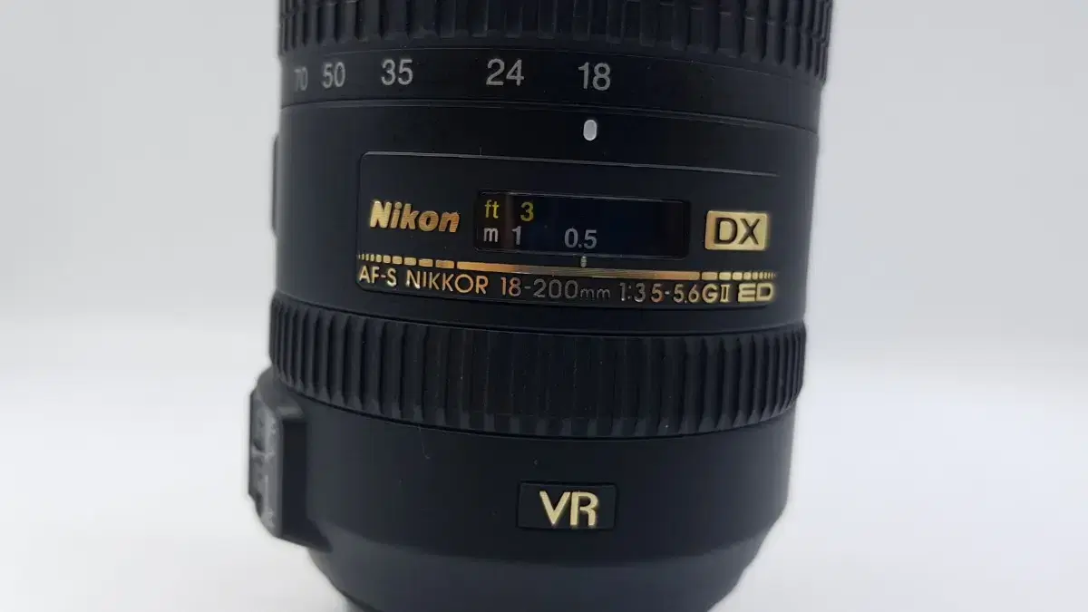 Nikon AF-S 18-200 VR2