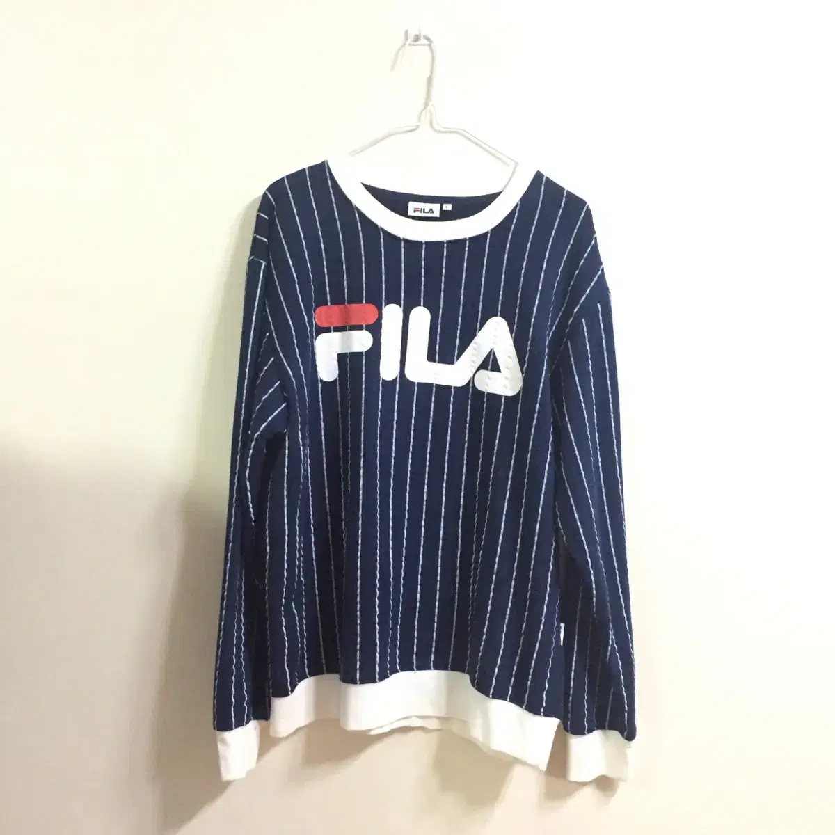 FILA 스트라이프 맨투맨