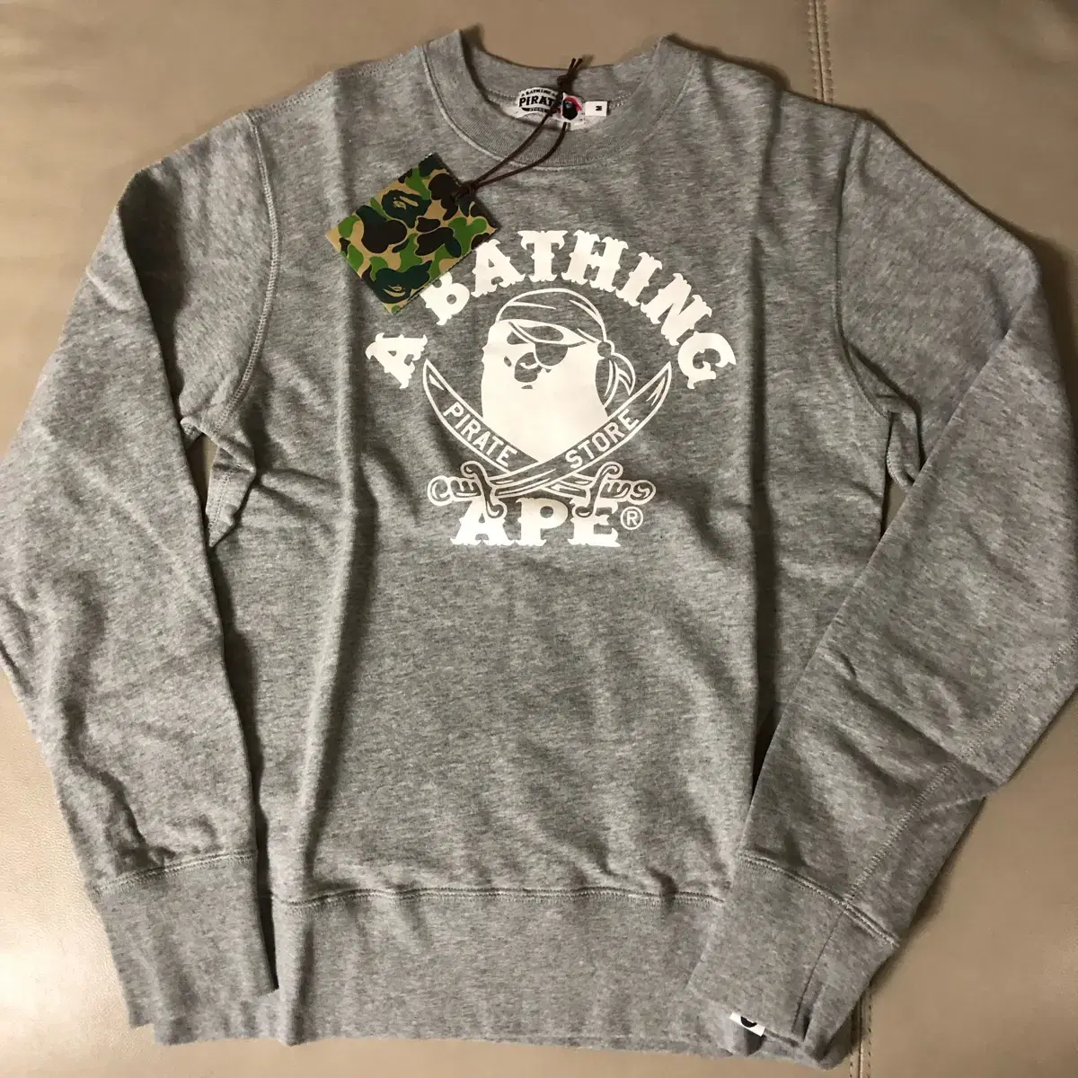 [Bape] 베이프 Pirate Store 크루넥