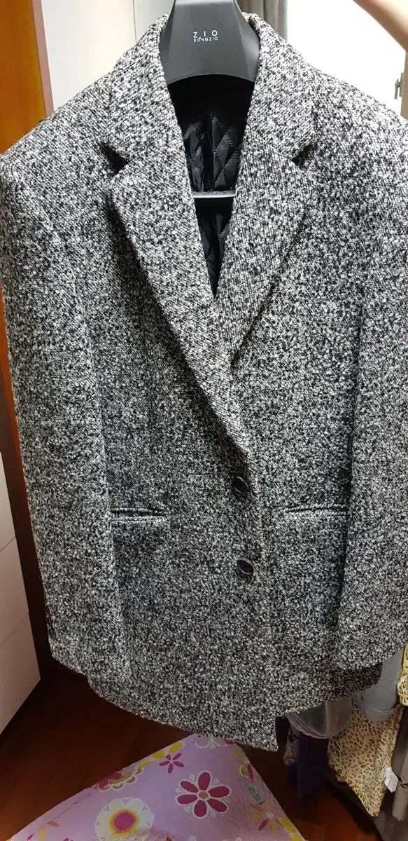 Geosongio Tweed Coat (Status S+)