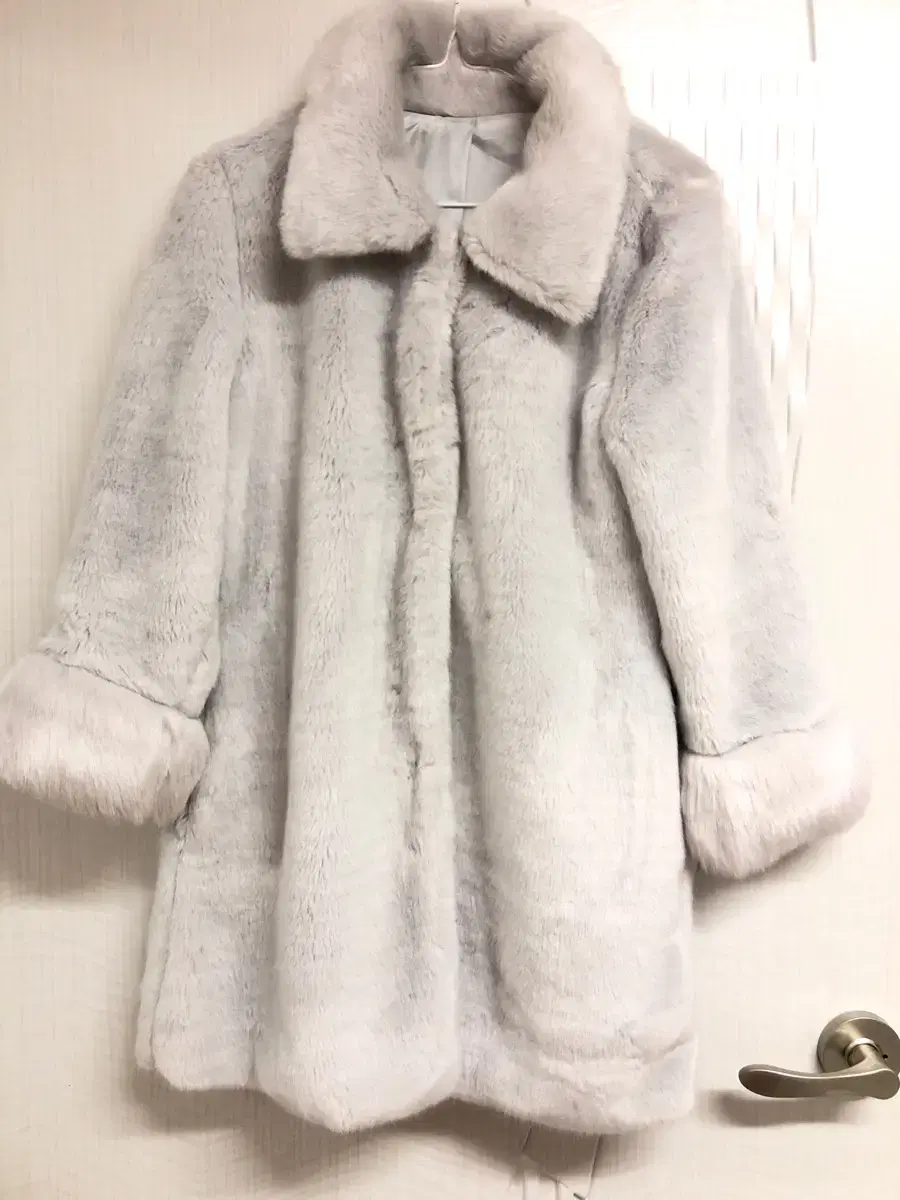 Fake fur fur coat