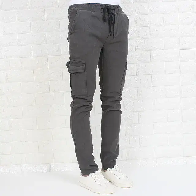 Outer brushed banded cargo pants