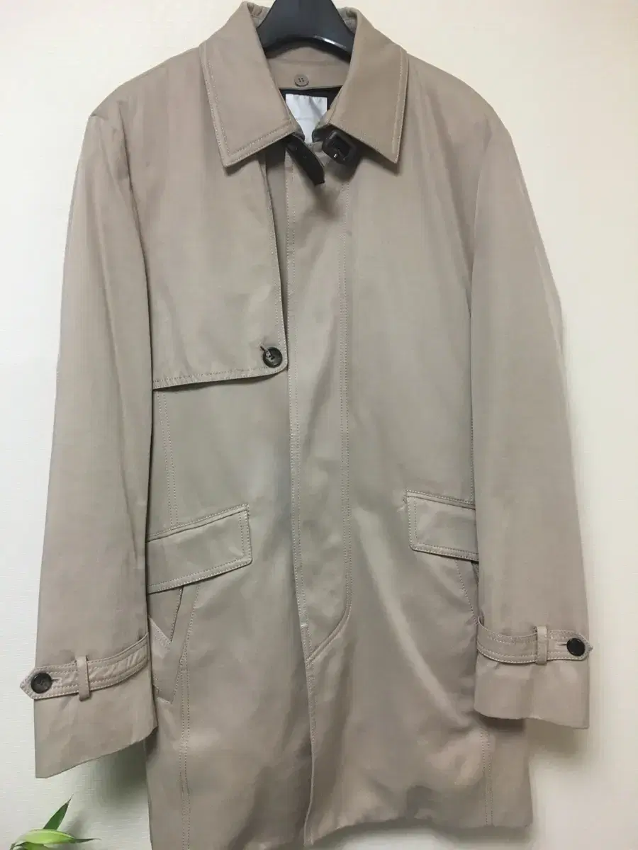 Komodo Mac Coat Domestic size 100 sells