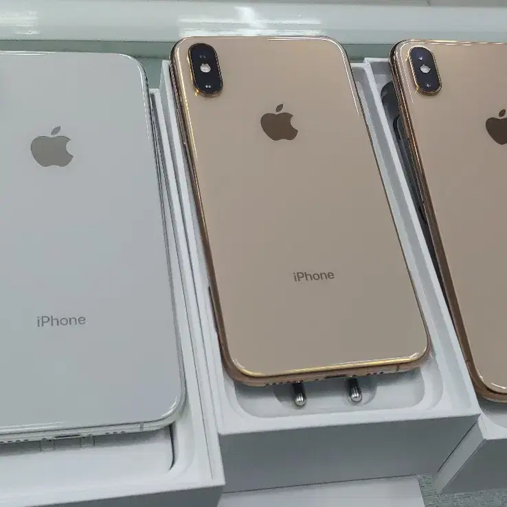 청주 아이폰xs 64g  골드 아이폰xs max 256g 골드