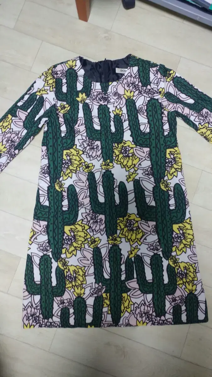 Cactus-patterned cotton ONEPIECE 44 55 ㅡ Condition: Excellent