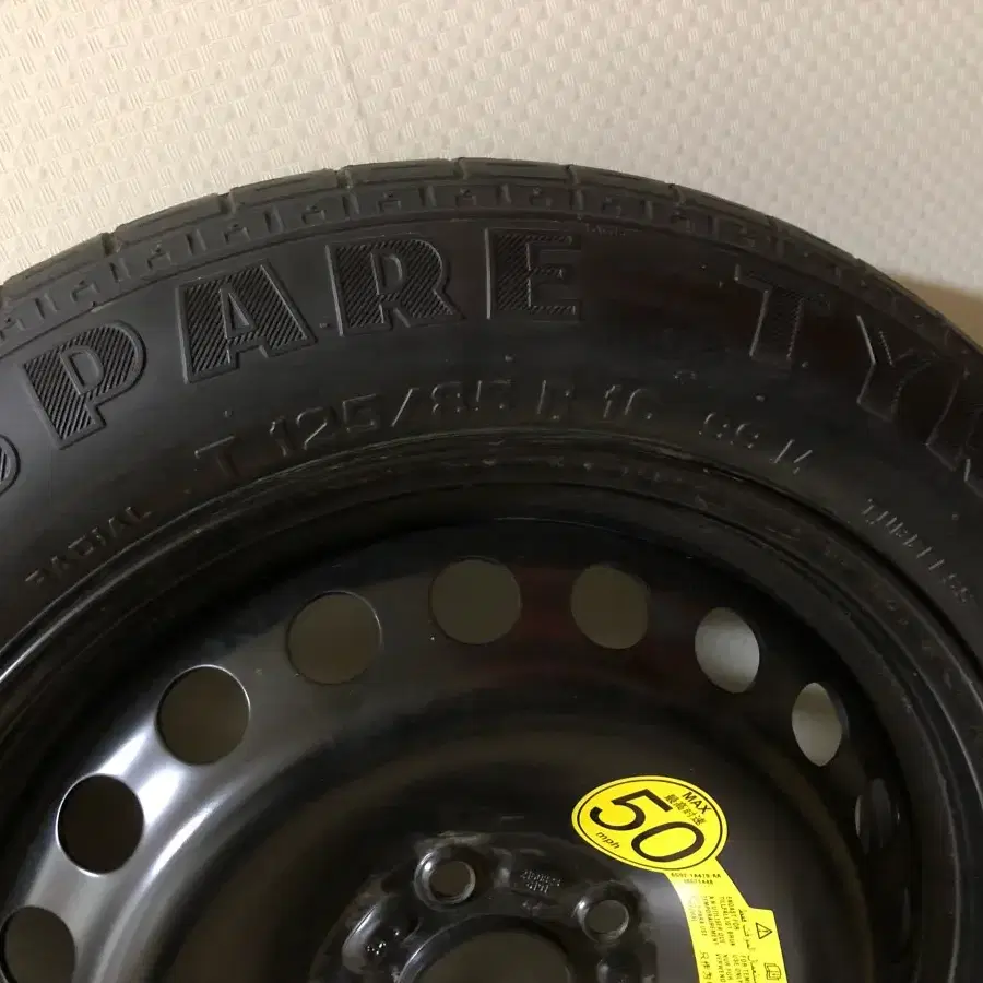 볼보 스페어 타이어 Pirelli 125 85 16