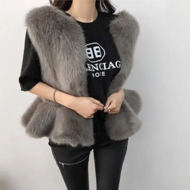 로즈팩토리 petal fur vest 퍼 조끼