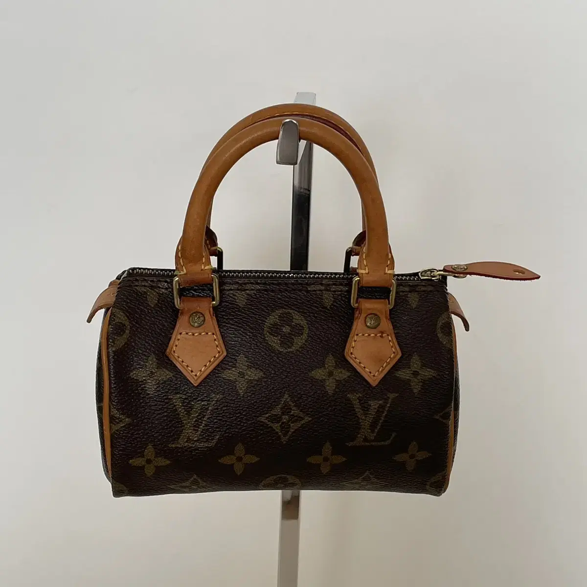 (Genuine) Louis Vuitton Monogram Minisac / Discontinued / Limited